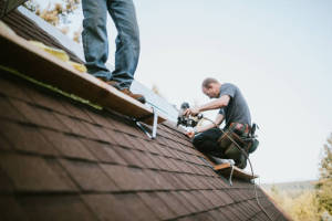 Local Roofers in Mercyhurst Univ, PA